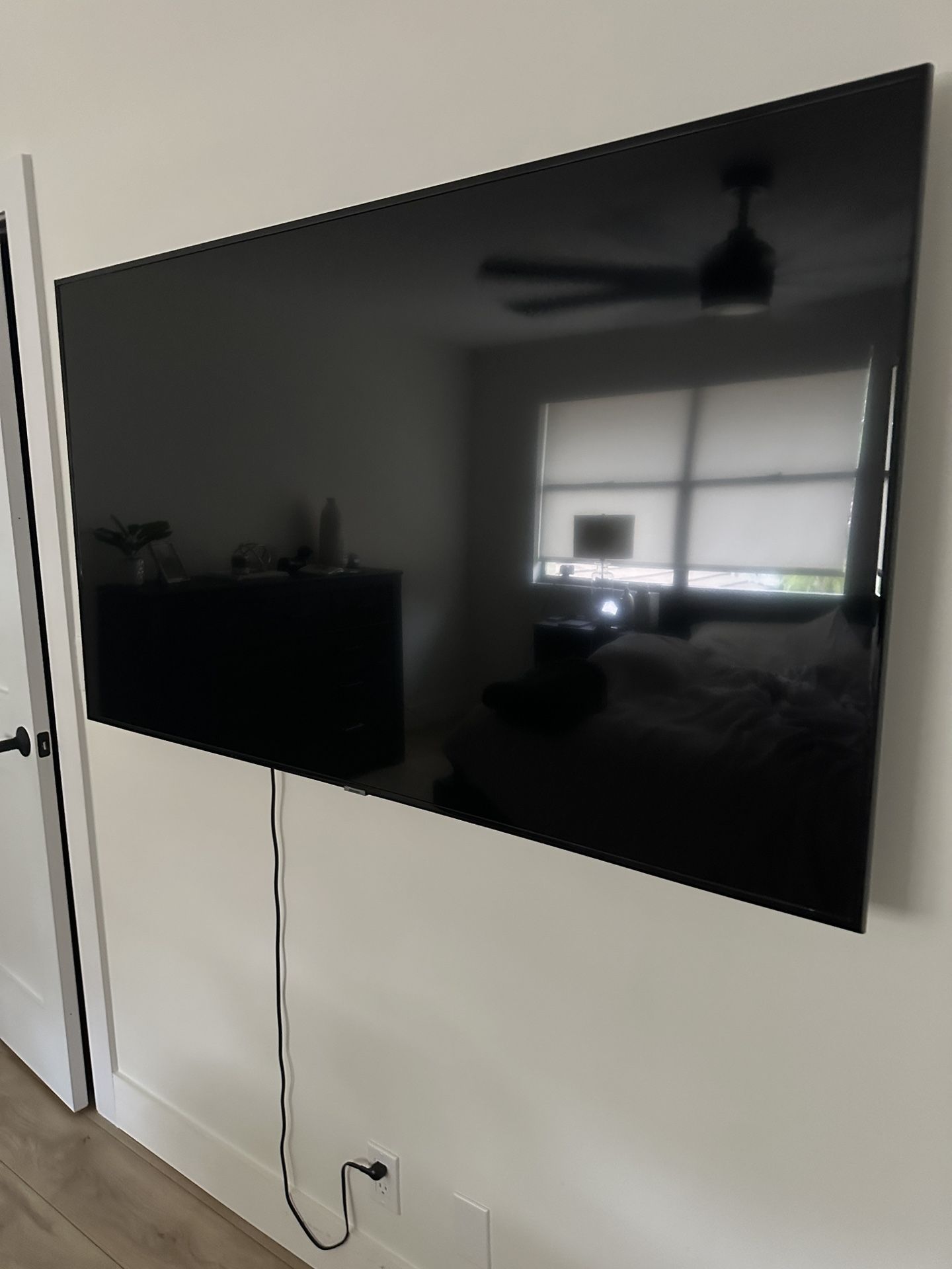 Samsung 65” TV