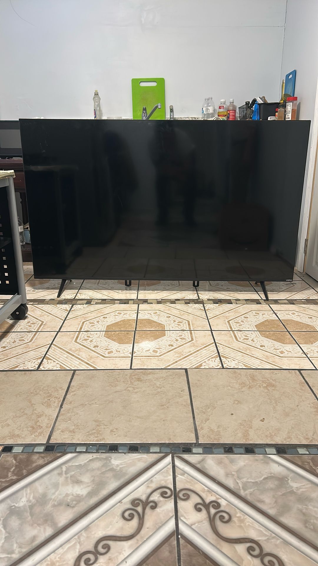 65 Inch Vizio Quantum 4k led With Wall Mount