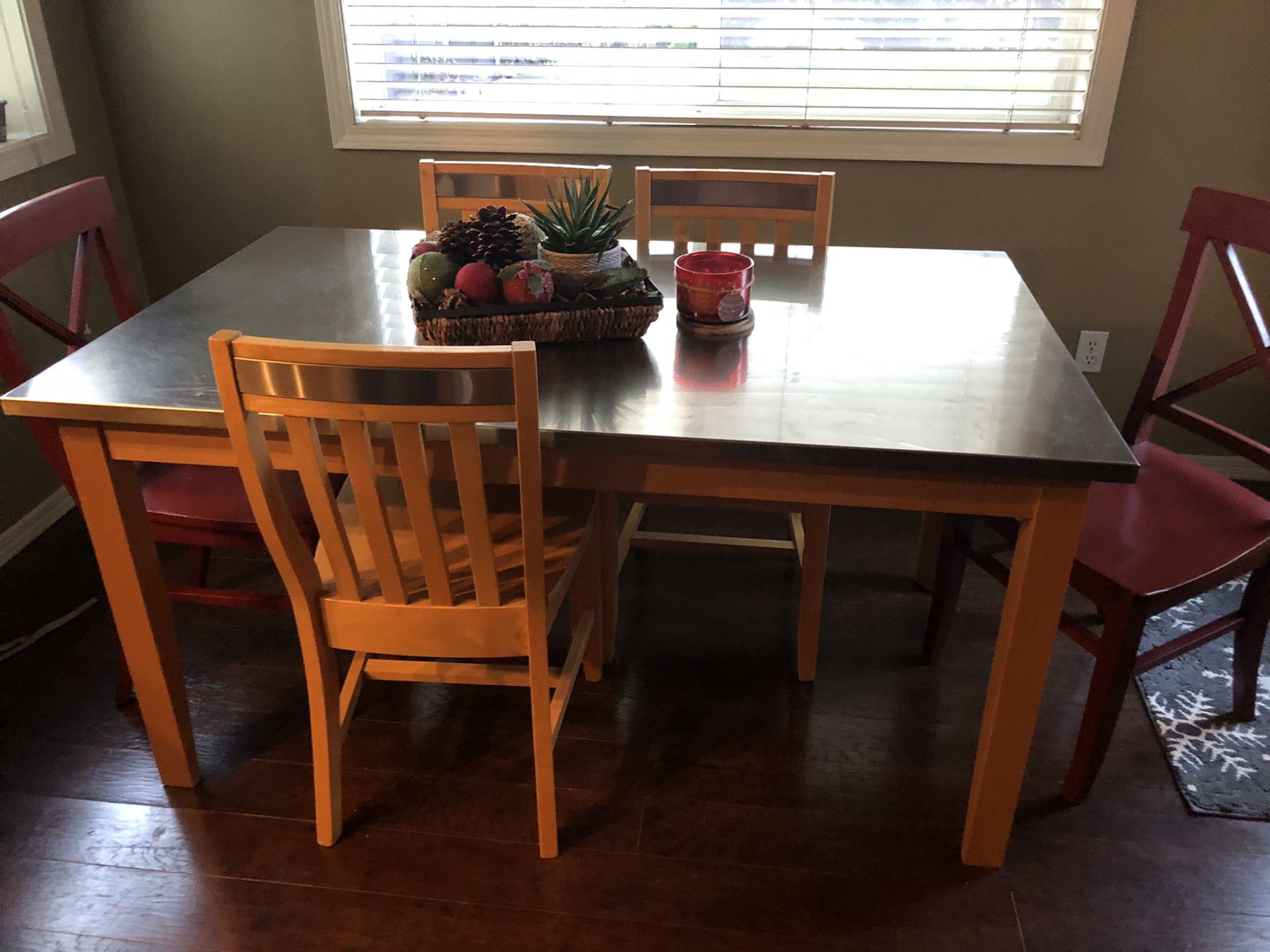 Breakfast nook table and chairs