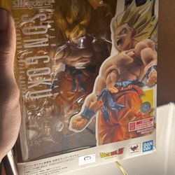 SHFiguarts Legendary Super Saiyan Goku Dragon Ball Z Action Figure *TRADE OR SALE*