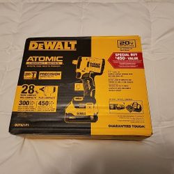 DEWALT
ATOMIC 20V MAX Lithium-Ion Brushless Cordless 1/2 in. Variable Speed Impact Wrench Kit with 5 Ah Battery and Charger