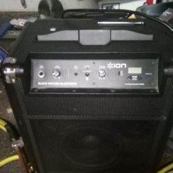 Ion Block Rocker Speaker