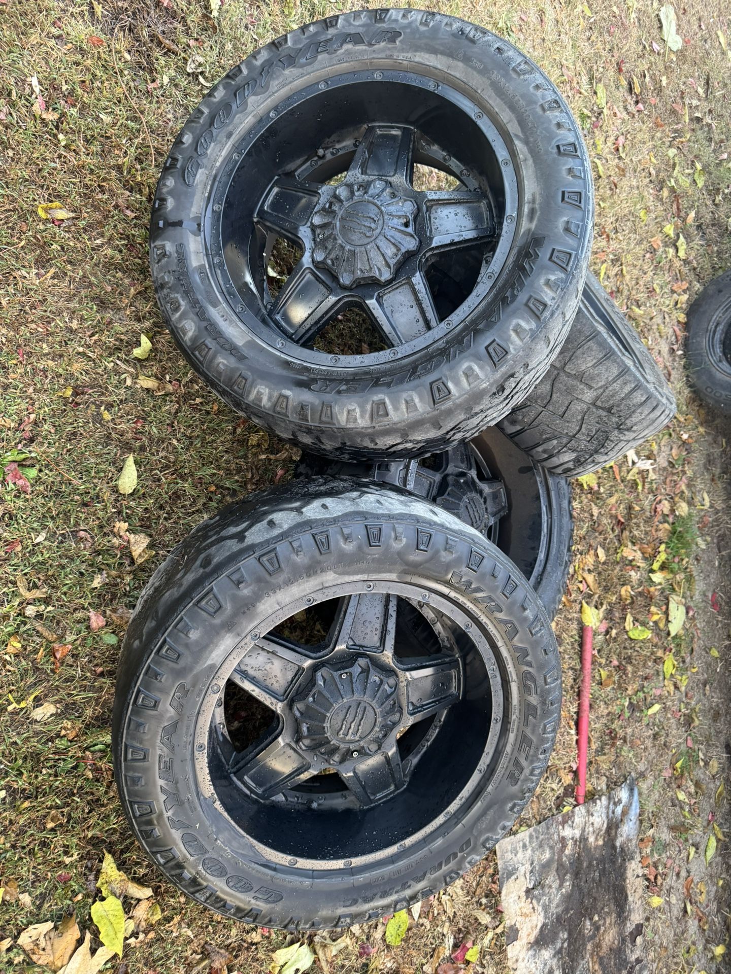 30 Inch Monster Wheels On 33s