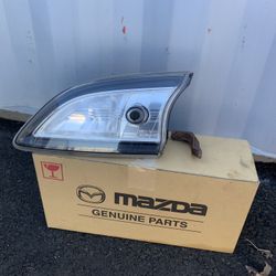 Mazda 2.3L 2010 Sport Right Tail Light