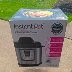 Brand new in the box instant pot IP-LUX60 V3
6 in 1 programmable electric pressure cooker with advanced microsessor technology. Six quart brushed Etc.
