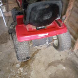 Yard machine Tractor 
