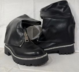Black Platform Boots with Zipper Detail