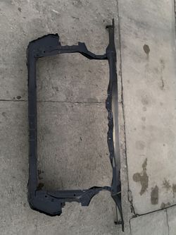 2002-2006 Lexus Es300  Radiator Core Support 