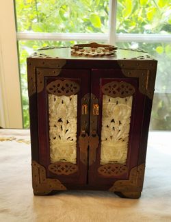 Vintage Chinese Jewelry Box