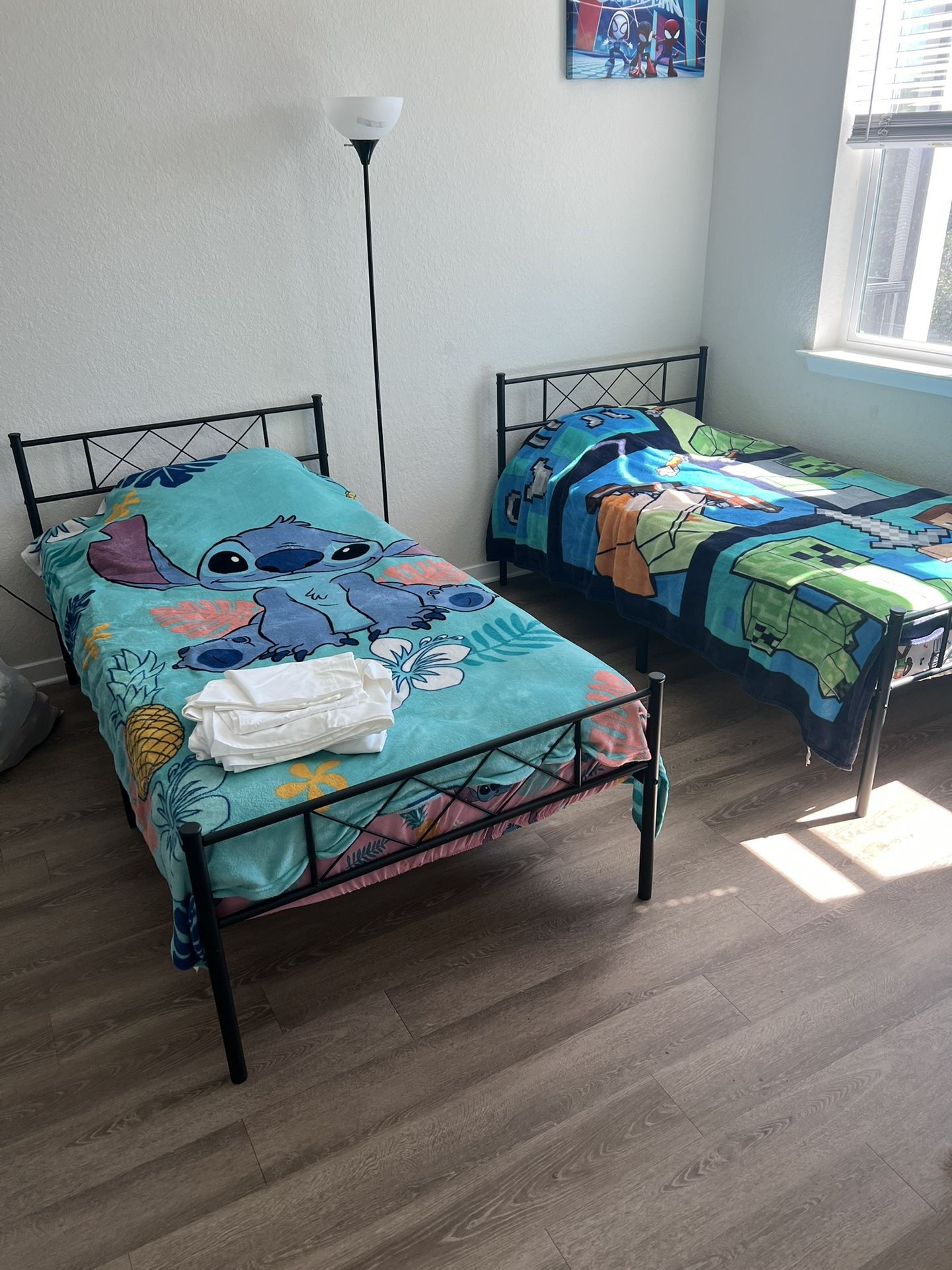 Twin Size Bed And Frame