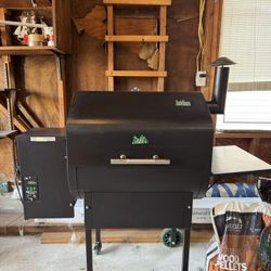 Green Mountain Daniel Boone Pellet Smoker