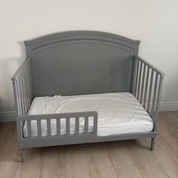 Delta Children’s Nursery Set