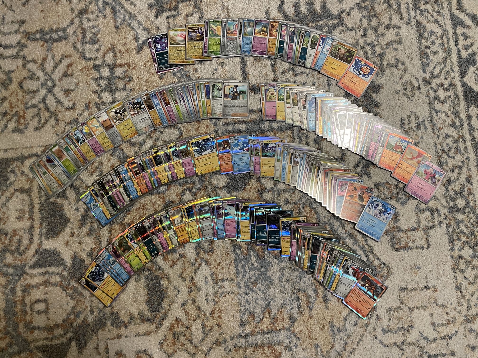 200+ Reverse Holo And Holo Pokémon Cards 