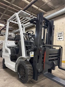 UNICARRIER forklift for sale ,4500 lb , side shift, fork positioner