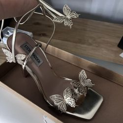 Steve Madden Gold Wrap Around Heels 