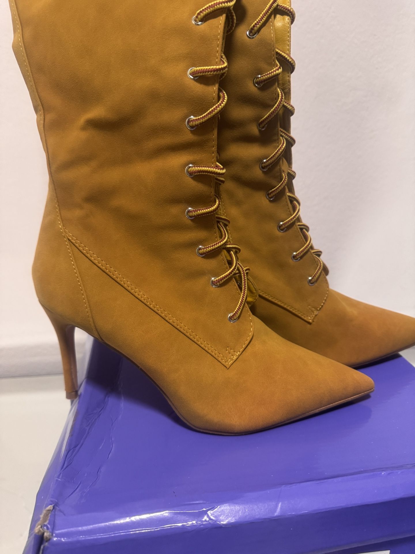 Timberland Like Heeled Boots 8.5