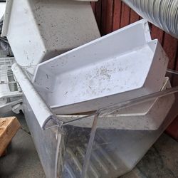 REFRIGERATOR Interior Shelves and Bins