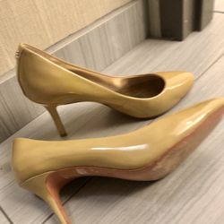 Coach Shoes 👠 US 8.5 ($10 Pickup)