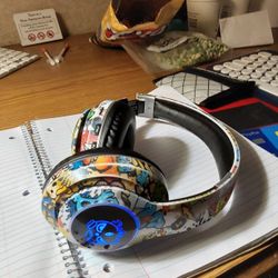 Wireless 5.1 Bass, Long Battery, Graffiti, Gamer Headphones, LED Light up, Microphone