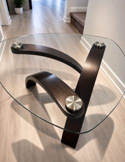 Middle glass table