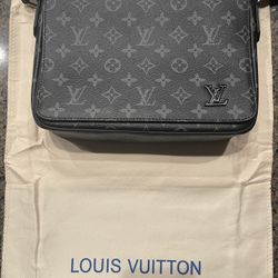 Lv Messager Bag 