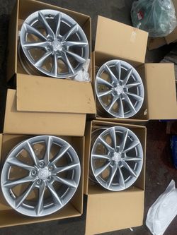 Original Honda CRV set of alloy wheels 17 inch brand new four parts