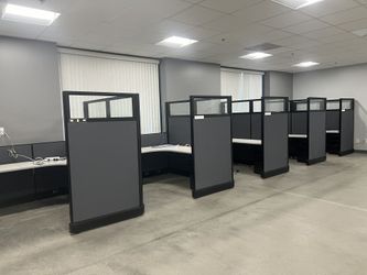 Office Cubicles Refurbished With Glass 6’ 6’