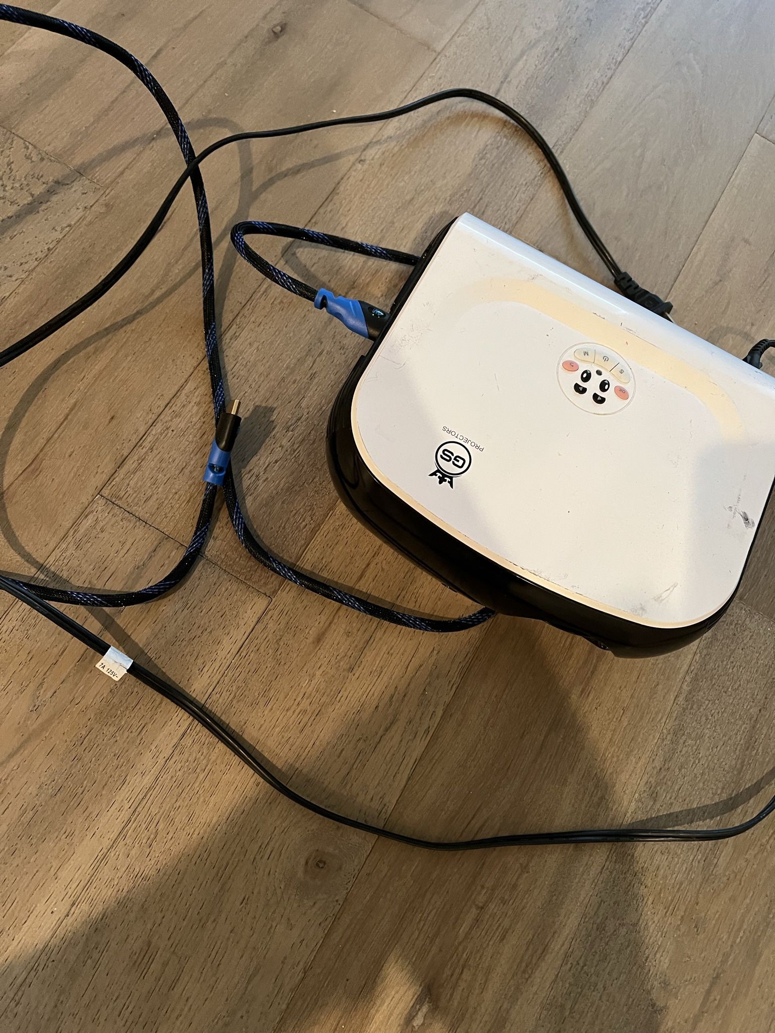 projector GS MODEL DHD630