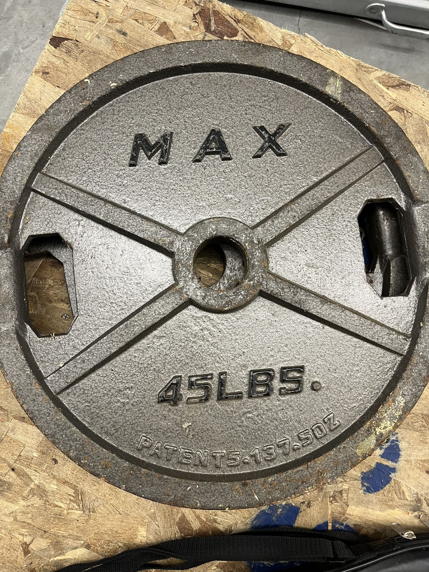 Max 45pounds Weights 