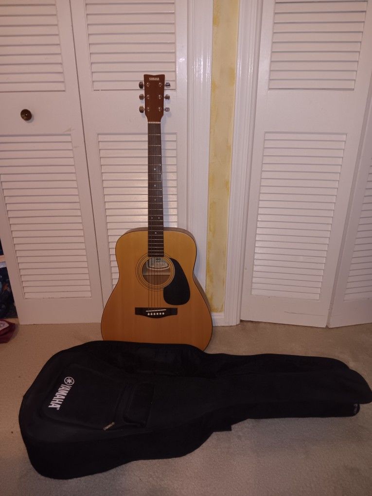 Guitar Yamaha