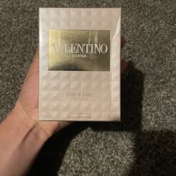 Valentino Donna Born In Roma The Gold 