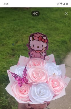 Flores de liston muy bonito para graduación 🎓 mándeme mensaje si tiene preguntas aga su pedido ahora