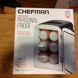 Chefman 4L Portable Mini Fridge Black Cooling Warming Perfect Travel Companion Dorm FriendlyNIB