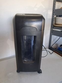 Member's Mark 12-Sheet Micro-Cut Shredder