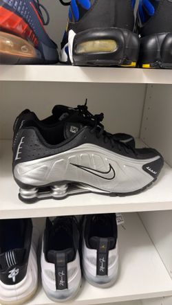 Nike men’s shox R4 size 11