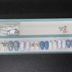Blue Frost Christmas Nails 