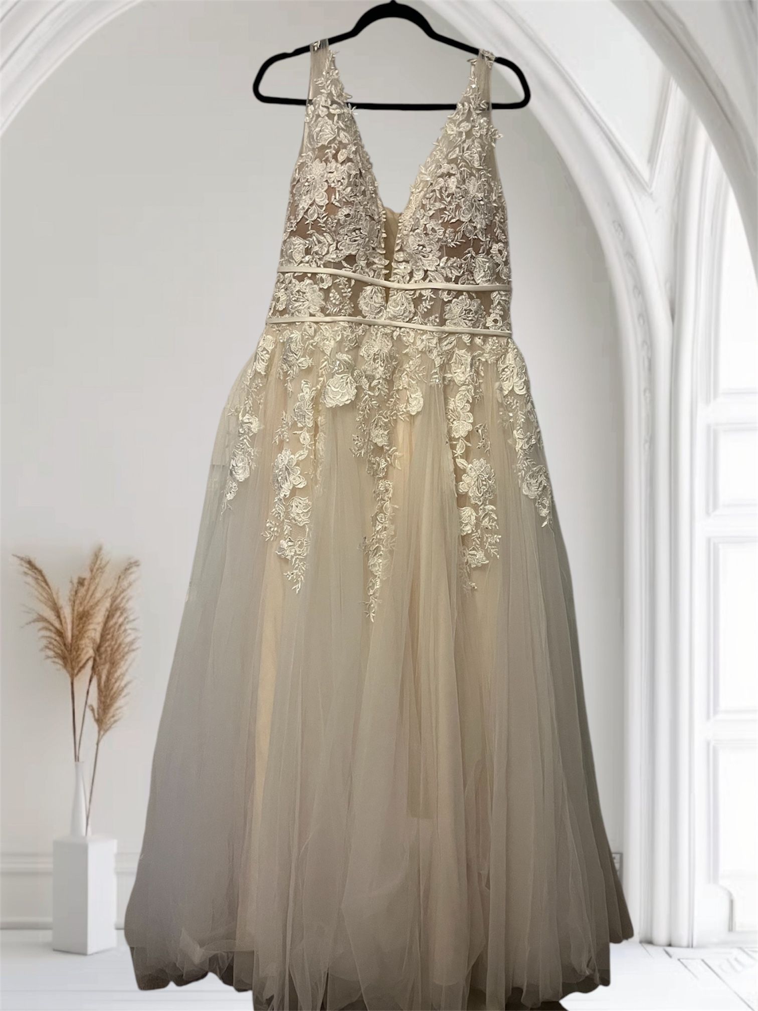 Women’s Wedding Dress Size 20
