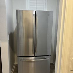 GE Refrigerator 18.6 CU French Door Counter Dept