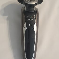 Phillips Norelco Rechargeable shaver Series 9