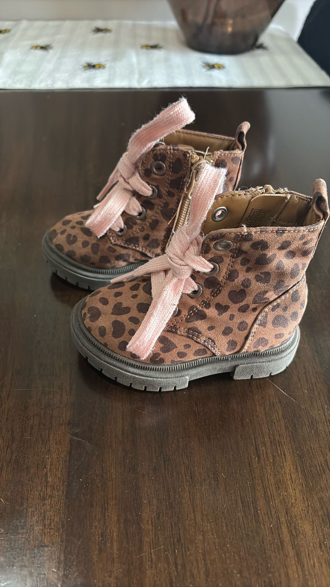 Cat&Jack Boots Size 5
