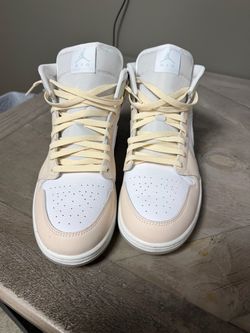 Air Jordan 1 SE White Guava Ice Mens size 12