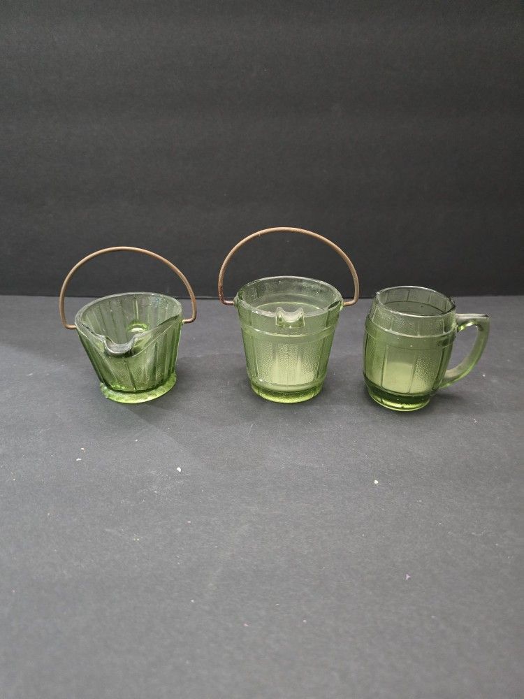 Vintage Avocado Green Hazel Atles Glassware - Ash Trays And Tooth Pick Holder