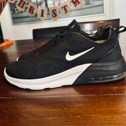 Nike Air Max Motion 2 Mens -Size 13 (# AO0266-012) Black on White