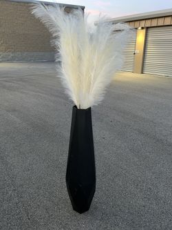 Black Vase W/ Fake Feathers
