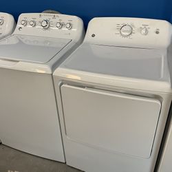 Newer Ge Washer And Dryer Set 