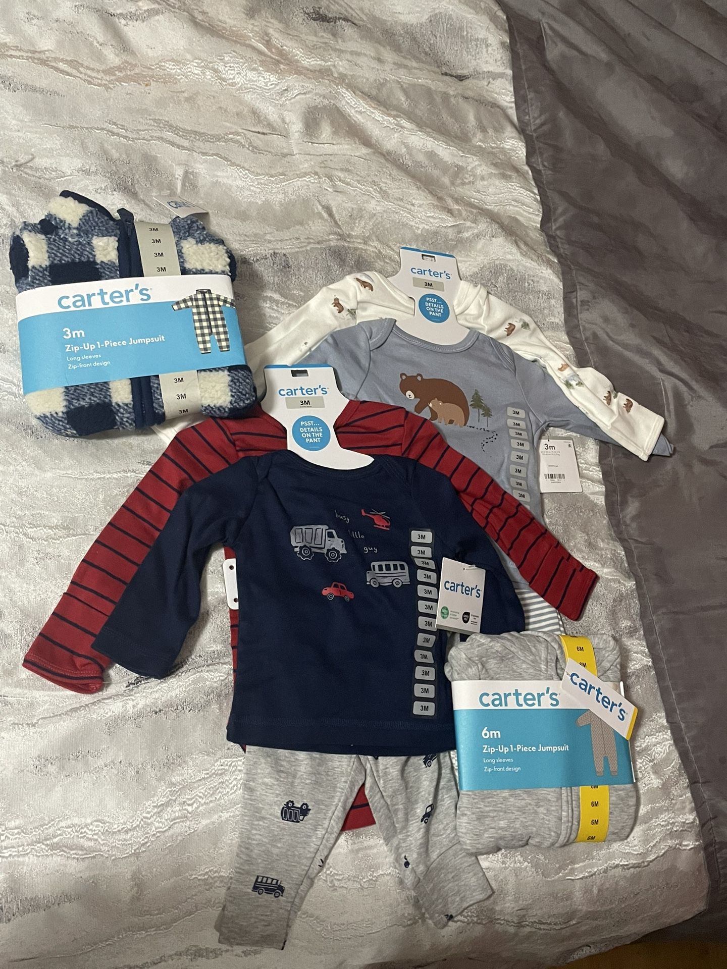 Baby outfit 0-3, 6
