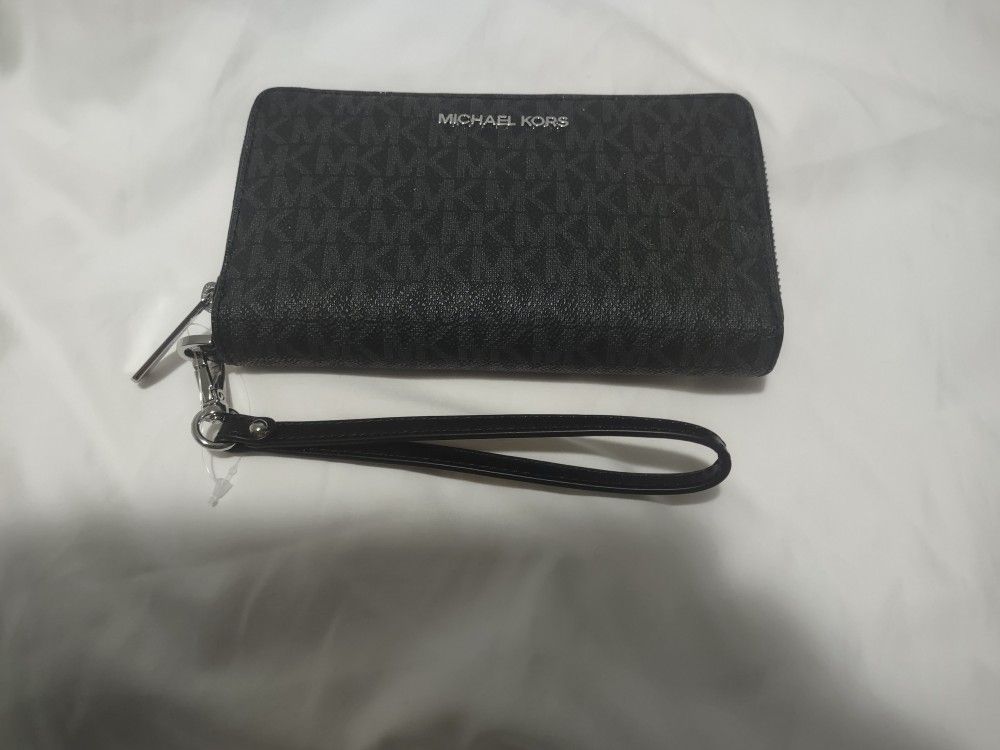 Michael Kors Jet Set Travel Case Black Wristlet Brand New Phone Case Wallet