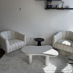 2 White Chairs + Tables 