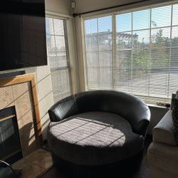 Large Love Seat Spinning Chair 