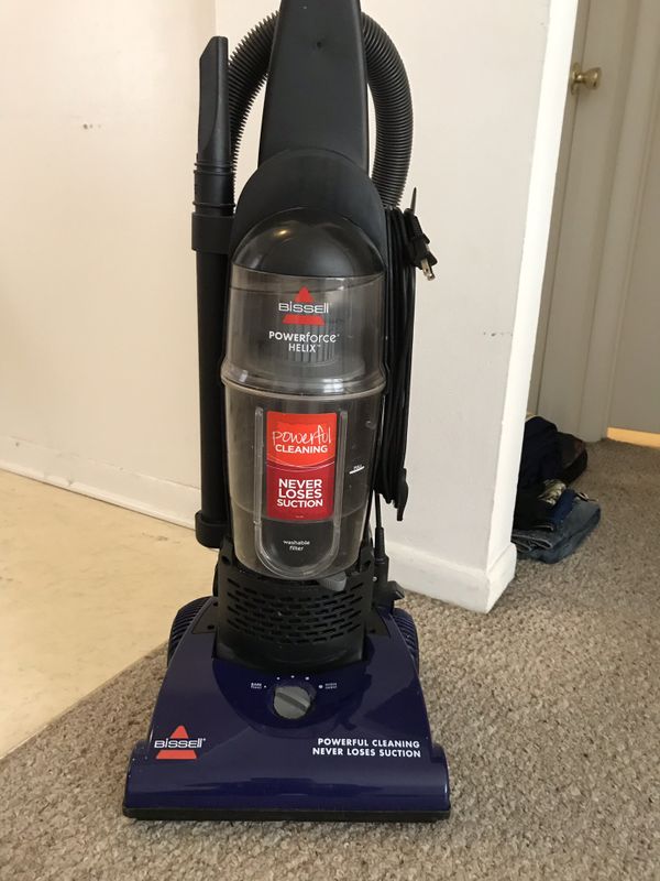 BISSELL PowerForce Helix Bagless Upright Vacuum for Sale in St. Charles